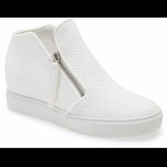 Steve Madden SZ 8.5 White Hidden Wedge Ankle Sneaker Modern Sporty Minimalist - Picture 1 of 9
